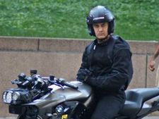 ബിഎംഡബ്ലിയു കെ1300ആറില്‍ ആമിര്‍