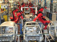 സമരം: മാരുതി റോബോട്ടുകളെ ആശ്രയിക്കും