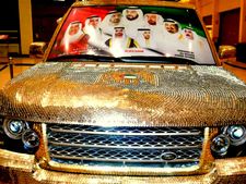 ഷെയ്‍ഖിന്‍റെ നാണയം പൊതിഞ്ഞ കാര്‍