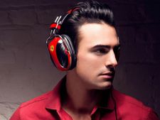 ഫെരാരി ഹെഡ്ഫോണുകള്‍ ഇനി ഇന്ത്യയിലും