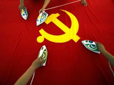 കമ്മ്യൂണിസ്റ്റുകാരുടെ ആഡംബരക്കാറുകള്‍