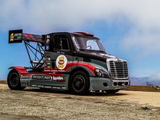 രണ്ട് ടണ്‍ കുതിരശക്തിയുള്ള 'സ്‌പോര്‍ട്‌സ് ട്രക്ക്'