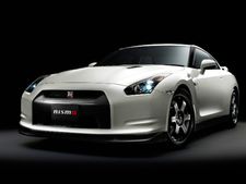 ആക്‌സിലറേഷന്‍ റെക്കോര്‍ഡിന് നിസ്‌മോ ജിടിആര്‍