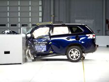 ഔട്‌ലാന്‍ഡറിന് ടോപ് സേഫ്റ്റി പിക്ക്+ അവാര്‍ഡ്