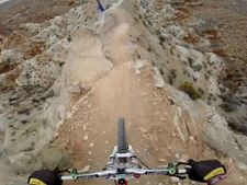 റെഡ്ബുള്‍ റാംപേജിലെ കിടിലന്‍ ബൈക്കിംഗ്