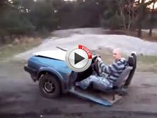 അയാള്‍ കാറിന്റെ പകുതി ഓടിക്കുന്നു!