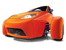 മൂന്നു ചക്രത്തിൽ, മൂവുലകം ചുറ്റാനുള്ള മൈലേജിൽ...