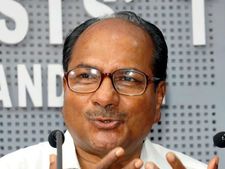 റോള്‍സ് റോയ്‌സുമായുള്ള കരാര്‍ തുടരേണ്ടെന്ന് ആന്റണി