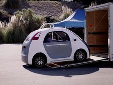 സ്റ്റീയറിംഗ് വീലില്ലാത്ത ഗൂഗിള്‍ കാര്‍ നിരത്തില്‍