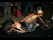 വിചിത്രസുന്ദരം ഈ ലോകം!!