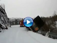 മഞ്ഞണിമാമലയില്‍ ഒരു ട്രക്കപകടം