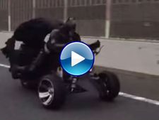 ജപ്പാനില്‍ ബാറ്റ്മാന്‍ റോട്ടിലിറങ്ങിയപ്പോള്‍