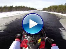 പുഴയിലൂടെ ഒരു വീലികളി