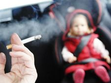 കാറിൽ പുകവലിക്കുന്നത് നിരോധിച്ചു