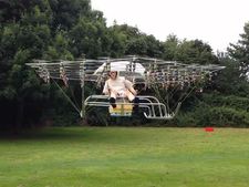 54 ആളില്ലാവിമാനങ്ങൾ കൊണ്ട് ഒരു ഹെലികോപ്റ്റർ