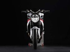 അഗുസ്റ്റ ബ്രൂട്ടേൽ 1090 ഇന്ത്യയിൽ: അറിഞ്ഞിരിക്കേണ്ട ചിലത്