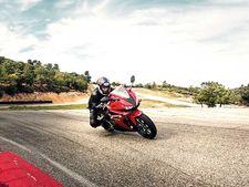 2016 ഹോണ്ട സിബിആർ500ആറിനെ പരിചയപ്പെടാം