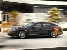 വന്നല്ലോ പോഷെ പനമേര!!