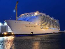 ഭൂമിയിലെ ഏറ്റവും വലിയ ഉല്ലാസക്കപ്പൽ കന്നി യാത്രയാരംഭിച്ചു