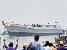 ഐഎൻഎസ് വിശാഖപട്ടണം- ഭീമൻ യുദ്ധകപ്പലിന്റെ നിങ്ങളറിയാത്ത ചില കാര്യങ്ങൾ