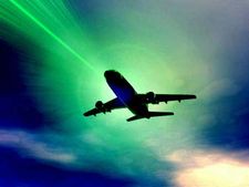 ലേസർ ആക്രമണം; പൈലറ്റും യാത്രക്കാരും നേരിടുന്ന പുതിയ ഭീഷണി