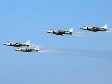 ഇന്ത്യൻ നാവികസേന 'സീ ഹാരിയർ' വിമാനങ്ങൾക്ക് വിട ചൊല്ലി