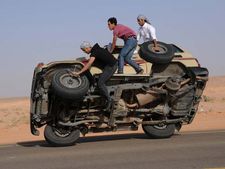 ഇന്ത്യൻ ലൈസൻസിൽ വിദേശത്തോടിക്കുമ്പോൾ അല്പം കരുതിയാൽ കൊള്ളാം!!