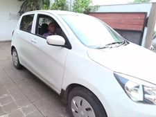 മനകരുത്തിന്റെ മുമ്പിൽ വൈകല്യം തോറ്റു; ഇരുകൈകളില്ലാത്ത വിക്രം നേടിയെടുത്തത് ലൈസൻസ്!!