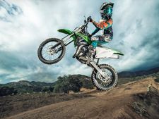 രണ്ടു ഡേർട്ട് ബൈക്കുകളുമായി കാവസാക്കി ഇന്ത്യയിലേക്ക്..