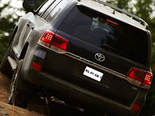 19 ലക്ഷം മുടക്കിയാലെന്താ കിടിലന്‍ നമ്പര്‍ കിട്ടിയില്ലേ!; റെക്കോര്‍ഡ് തിരുത്തി കേരള ഫാന്‍സി നമ്പര്‍