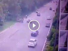 ലംബോര്‍ഗിനിയെ മറികടക്കാനുള്ള ഡിസൈറിന്റെ ശ്രമം; ഇക്കോ വാന്‍ ഡ്രൈവര്‍ക്ക് നഷ്ടപ്പെട്ടത് സ്വന്തം ജീവന്‍