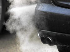 ഡ്രൈവിംഗിന് മുമ്പ് എഞ്ചിന്‍ സ്റ്റാര്‍ട്ട് ചെയ്ത് 'ചൂടാക്കുന്നത്' ശരിയോ, തെറ്റോ?