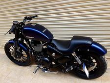 തണ്ടര്‍ബേര്‍ഡില്‍ ബുള്ളറ്റീര്‍ കസ്റ്റംസിന്റെ പുതിയ കരവിരുത്