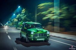 തുരുമ്പെടുക്കാന്‍ വിട്ടില്ല; കോഴിക്കോട് പിറന്ന അംബാസഡറിലേക്കാണ് ഇപ്പോള്‍ എല്ലാ കണ്ണുകളും!