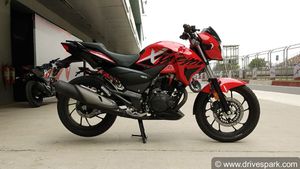 വന്നിട്ട് ഒരുമാസം കഴിഞ്ഞില്ല, പുതിയ എക്‌സ്ട്രീം 200R -ന് ഹീറോ വിലകൂട്ടി