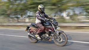 ക്യാമറയ്ക്ക് മുന്നില്‍പ്പെട്ട് പുതിയ യമഹ MT-15