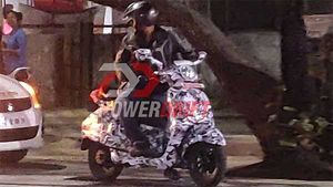 ക്ലാസിക്ക് സ്കൂട്ടറായി ബജാജ് ചേതക്, കൂടുതൽ ചിത്രങ്ങൾ പുറത്ത്