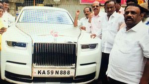 11 കോടിയുടെ റോള്‍സ് റോയ്‌സ് സ്വന്തമാക്കി കര്‍ണാടകത്തിലെ മുന്‍ എംഎല്‍എ