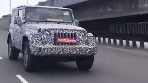 സ്പോക്ക് അലോയ് വീലുകളുമായി 2020 മഹീന്ദ്ര ഥാർ പരീക്ഷണ ഓട്ടം നടത്തി