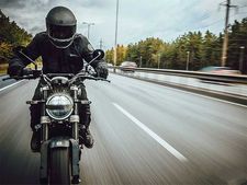 സ്വാർട്ട്‌പിലൻ 200 അവതരിപ്പിച്ച് ഹസ്ഖ്‌വര്‍ണ