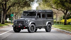 ഈസ്റ്റ് കോസ്റ്റ് ഡിഫെൻഡേർസ് ഒരുക്കിയ ക്ലാസിക്ക് ഇലക്ട്രിക് ലാൻഡ് റോവർ ഡിഫെൻഡർ