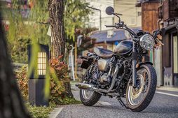 ഒരു ലക്ഷം രൂപ വിലക്കിഴിവിൽ 2020 കവാസാക്കി W800 സ്ട്രീറ്റ് ക്രൂയിസർ