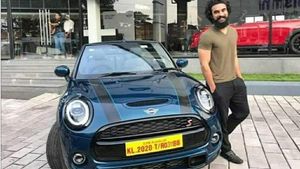 പരിമിതമായ മിനി സൈഡ്‌വോക്ക് എഡിഷൻ സ്വന്തമാക്കി ടൊവിനോ