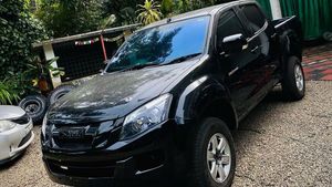 മോൺസ്റ്റർ പരിവേഷം അഴിച്ചുവെച്ച് സിമ്പിളായി ബാബ്സ് ഇസൂസു D-മാക്സ് V-ക്രോസ്