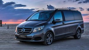 മിനി ബാറുമായി പരിഷ്കരിച്ച മെർസിഡീസ് ബെൻസ് V-ക്ലാസ്