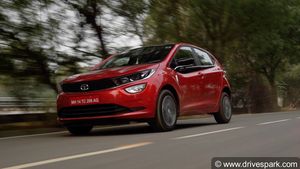 കരുത്തുറ്റ ആൾട്രോസ് ഐ-ടർബോ; ആദ്യ ഡ്രൈവ് വീഡിയോ