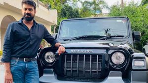 കുടുംബത്തിലെ പുതിയ അതിഥി; ഥാര്‍ സ്വന്തമാക്കിയ സന്തോഷം പങ്കുവെച്ച് വിജയ് ബാബു