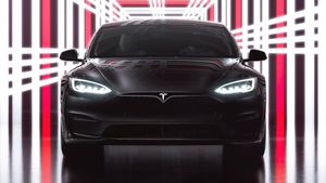 പോർഷയേക്കാൾ വേഗം വോൾവോയേക്കാൾ സുരക്ഷിതവും; മോഡൽ S-പ്ലെയ്ഡ് അവതരിപ്പിച്ച് ടെസ്‌ല