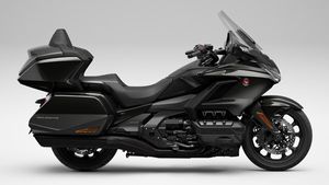 ബൈക്കുകളിലെ രാജാവ് നിരത്തുകളിലേക്ക്; ഗോള്‍ഡ് വിംഗ് ടൂറിന്റെ ഡെലിവറി ആരംഭിച്ച് ഹോണ്ട