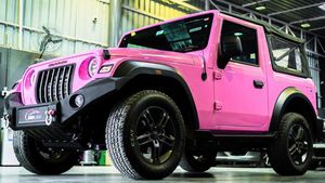 ബബിൾ‌ഗം പിങ്ക് നിറത്തിൽ ക്യൂട്ട് ലുക്കിൽ അണിഞ്ഞൊരുങ്ങി മഹീന്ദ്ര ഥാർ